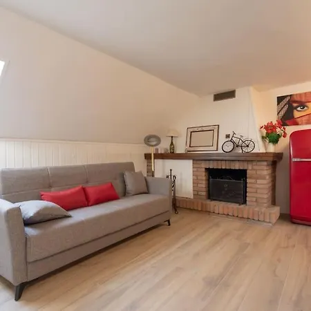 Motor Valley Penthouse - Al Caminetto Modena