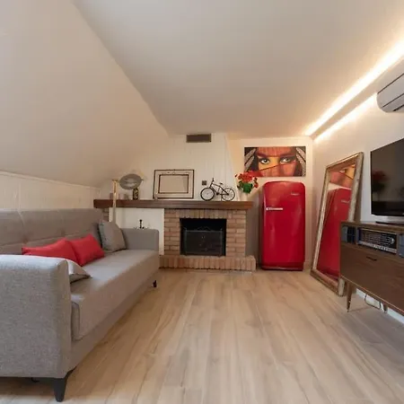 Motor Valley Penthouse - Al Caminetto Appartement Modena