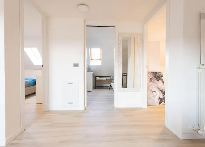 Daire Motor Valley Penthouse - Al Caminetto Modena