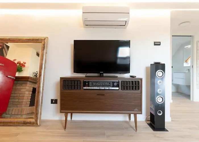 Motor Valley Penthouse - Al Caminetto Modène